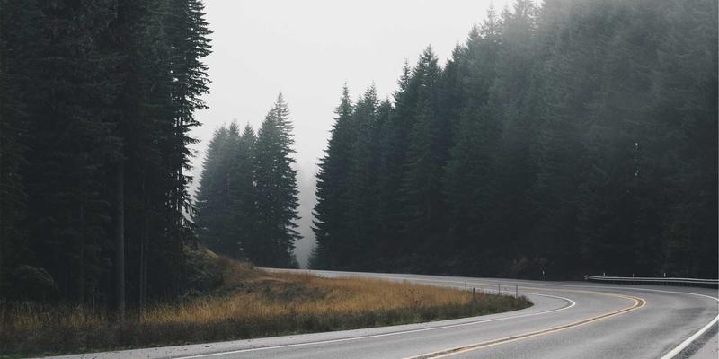从细节到版型：男士商务衬衫定制全攻略，打造专业形象的制胜关键